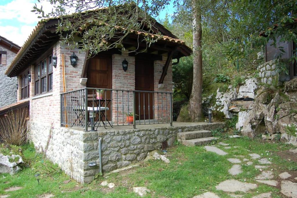 El Choco, A Small Place In Paradise. V.v435as * Parres de Llanes