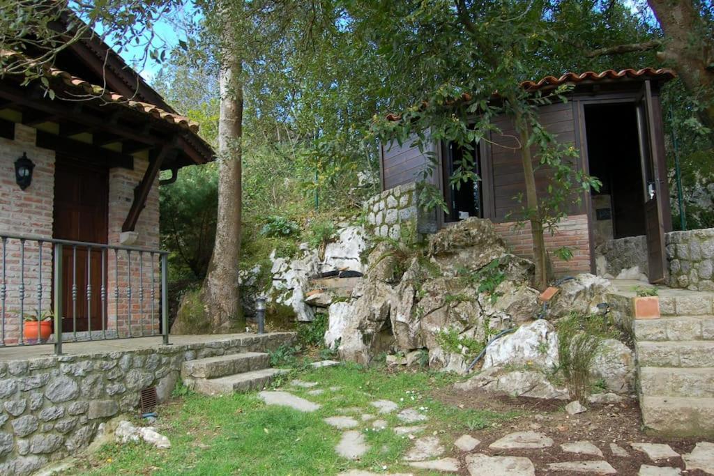 El Choco, A Small Place In Paradise. V.v435as * Parres de Llanes